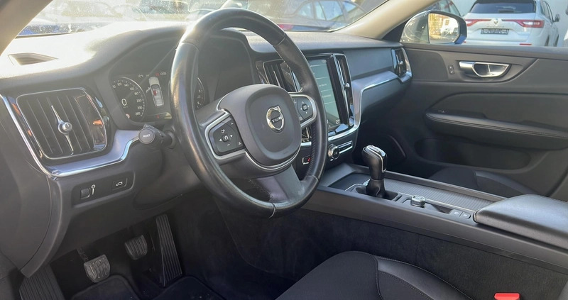 Volvo V60 cena 74900 przebieg: 152400, rok produkcji 2018 z Łochów małe 172